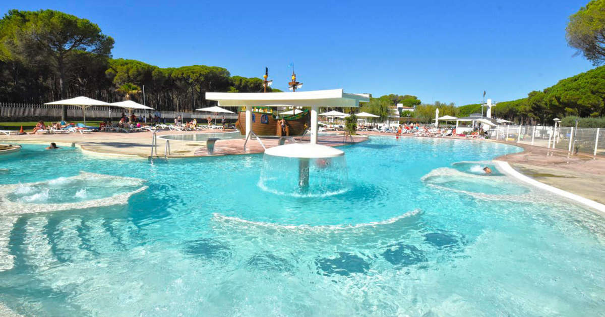 Een foto van het zwembad bij Cypsela Resort
