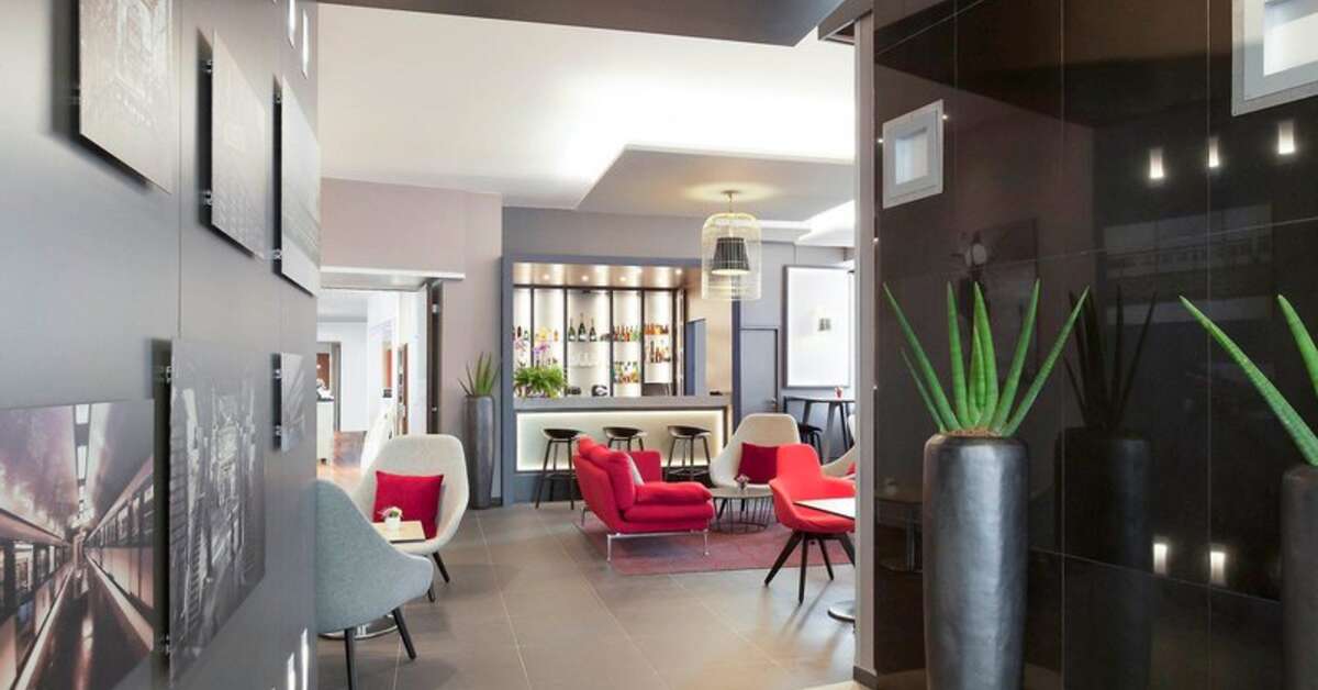 Een foto van het interieur van Novotel Paris 17