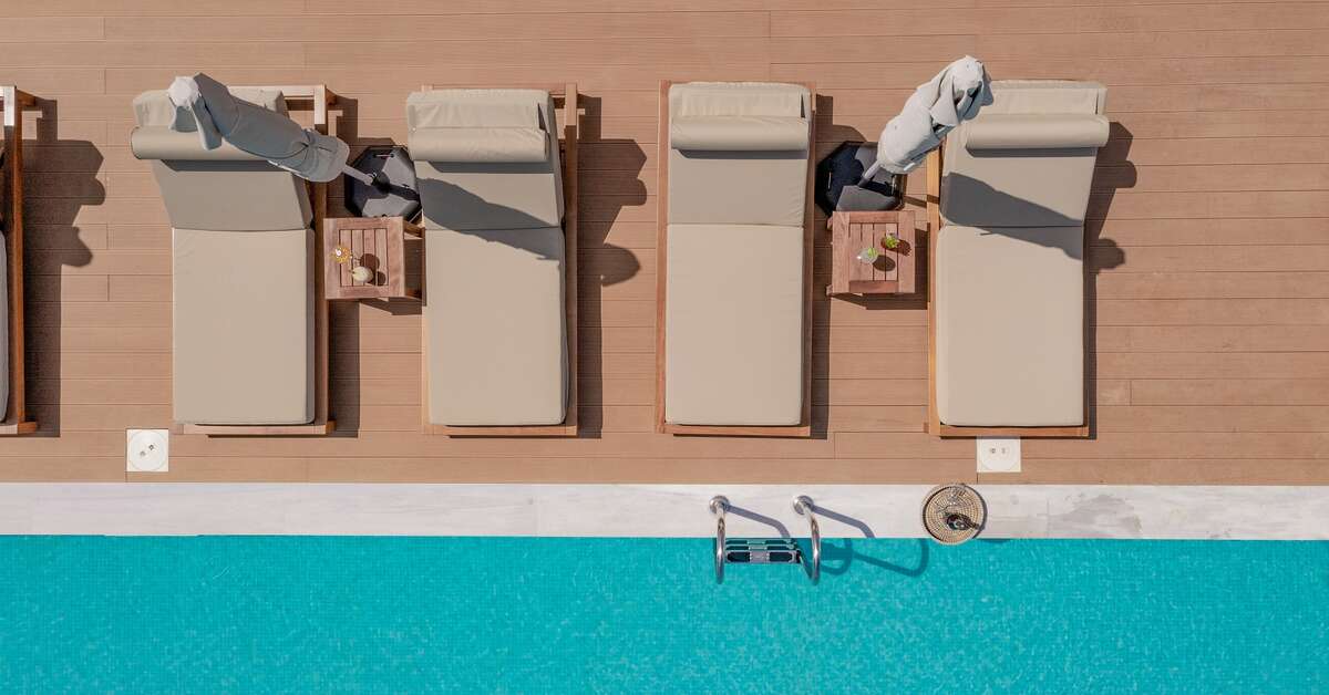 Ein Foto vom Pool im Georgioupolis Suites