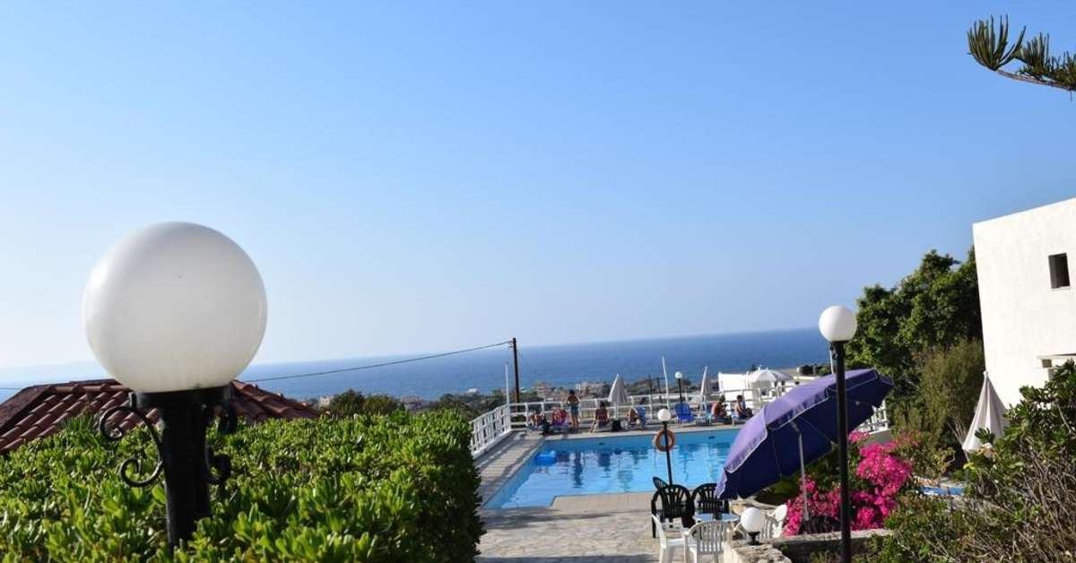 Een foto van het zwembad bij Panorama Seaview Appartementen