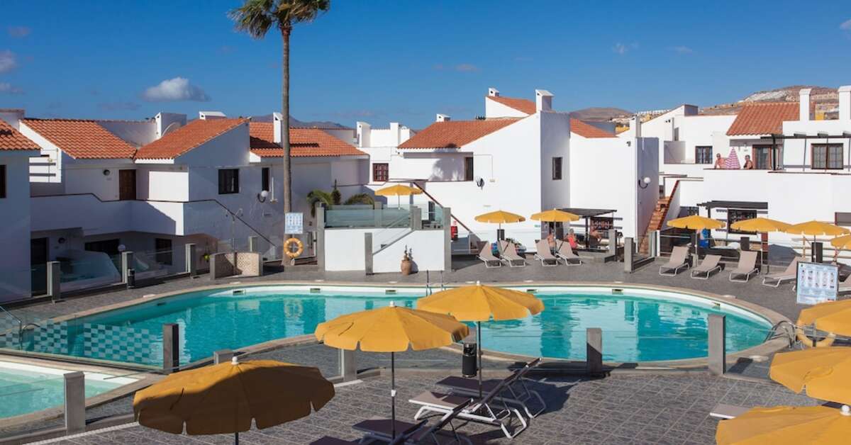Een foto van het zwembad bij Appartementen Villa Florida