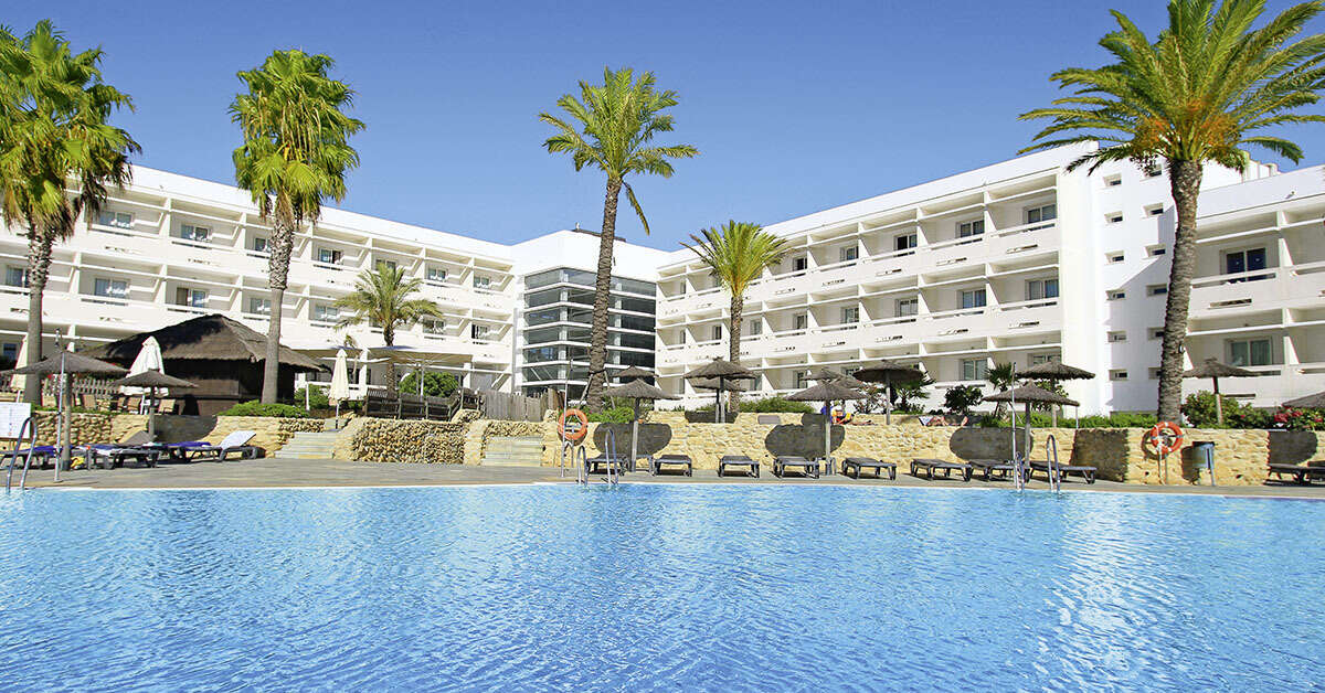 Ein Foto von einer Übersicht des Hotel Garbi Costa Luz