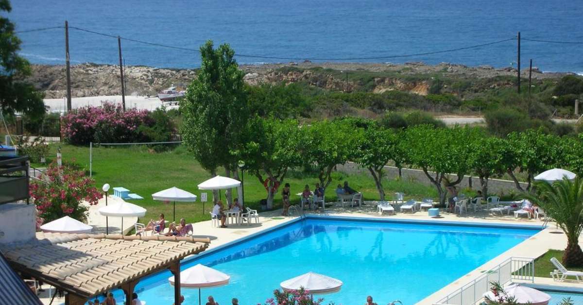 Ein Foto vom Pool im Irinna Hotel