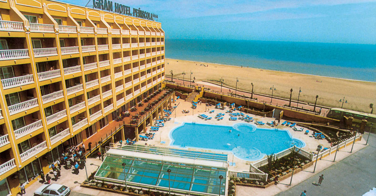 Een foto van het zwembad bij Gran Hotel Peniscola