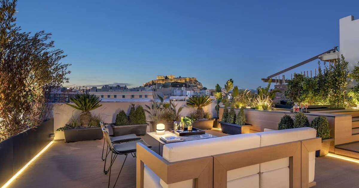 Een foto van The Newel Acropolis