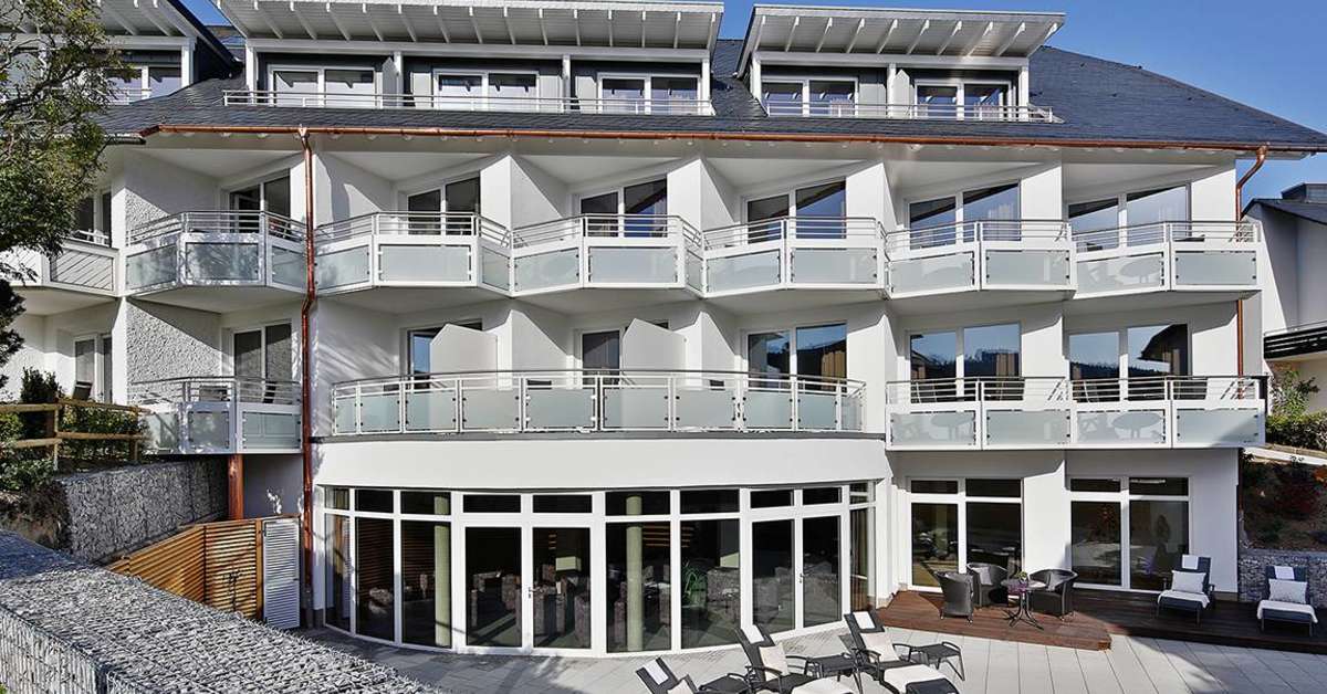 Een foto van de buitenkant van Göbel's Landhotel