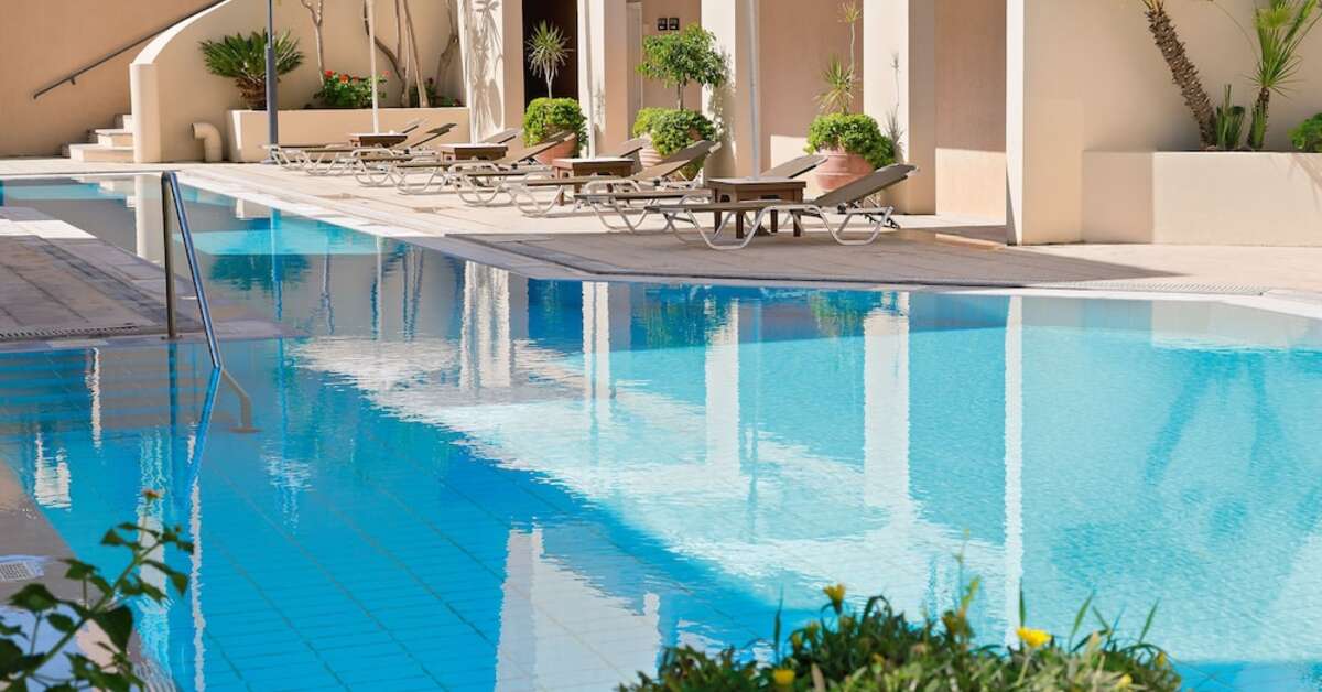 Een foto van het zwembad bij Grecotel Casa Adele