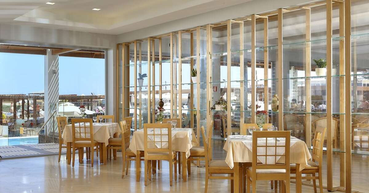 Een foto van de faciliteiten bij Hotel Astir Beach