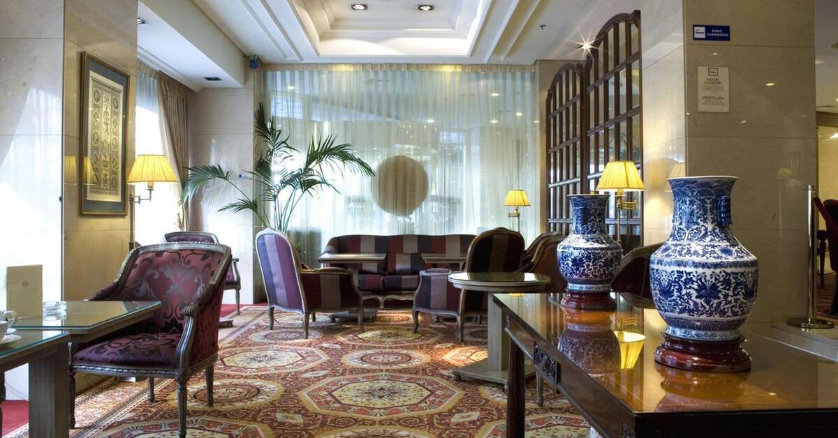 Een foto van het interieur van Hotel Emperador