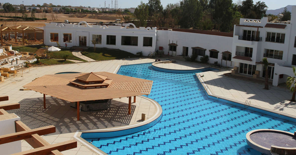 Een foto van het zwembad bij Old Vic Sharm Resort