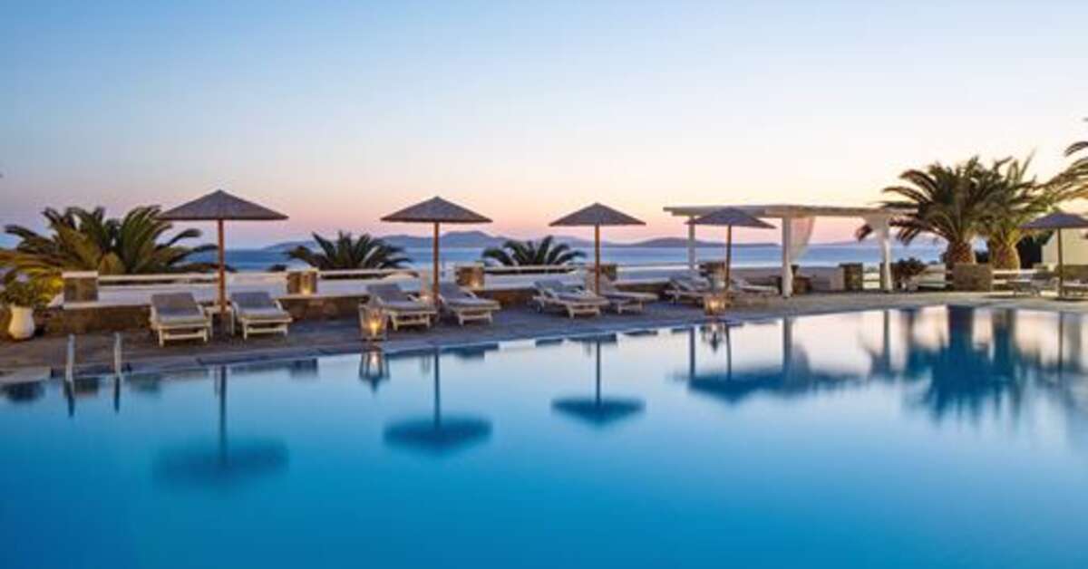 Een foto van het zwembad bij Manoulas Mykonos Beach Resort