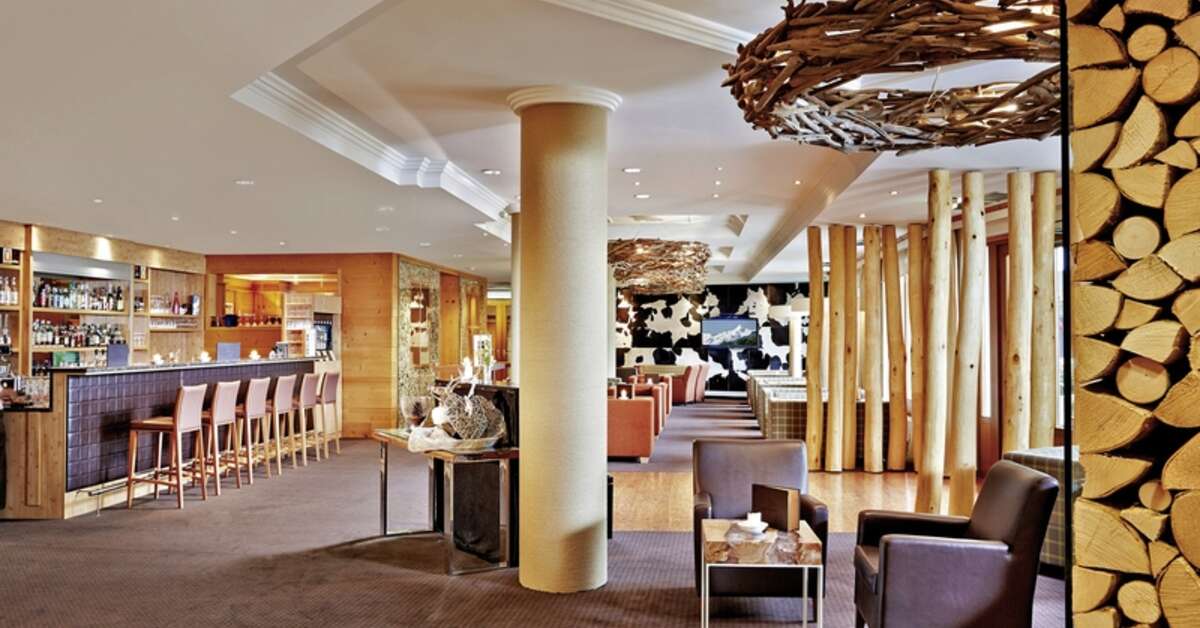 Een foto van het interieur van Das Alpenhaus Kaprun