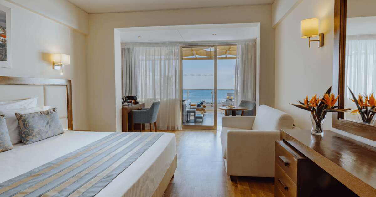 Een foto van The Golden Bay Beach Hotel
