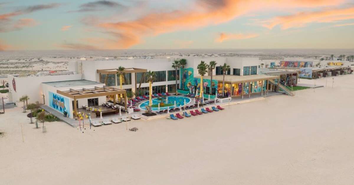 Een foto van Fuwairit Kite Beach Tapestry Collection by Hilton
