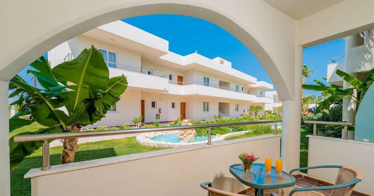 Een foto van de buitenkant van Afandou Bay Resort Suites