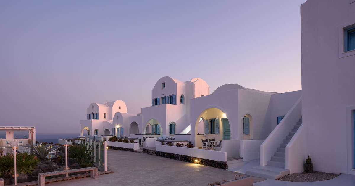 Een foto van de buitenkant van Kalestesia Suites