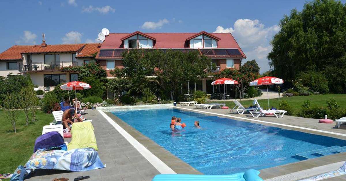 Een foto van het zwembad bij Hotel Oaza Inn