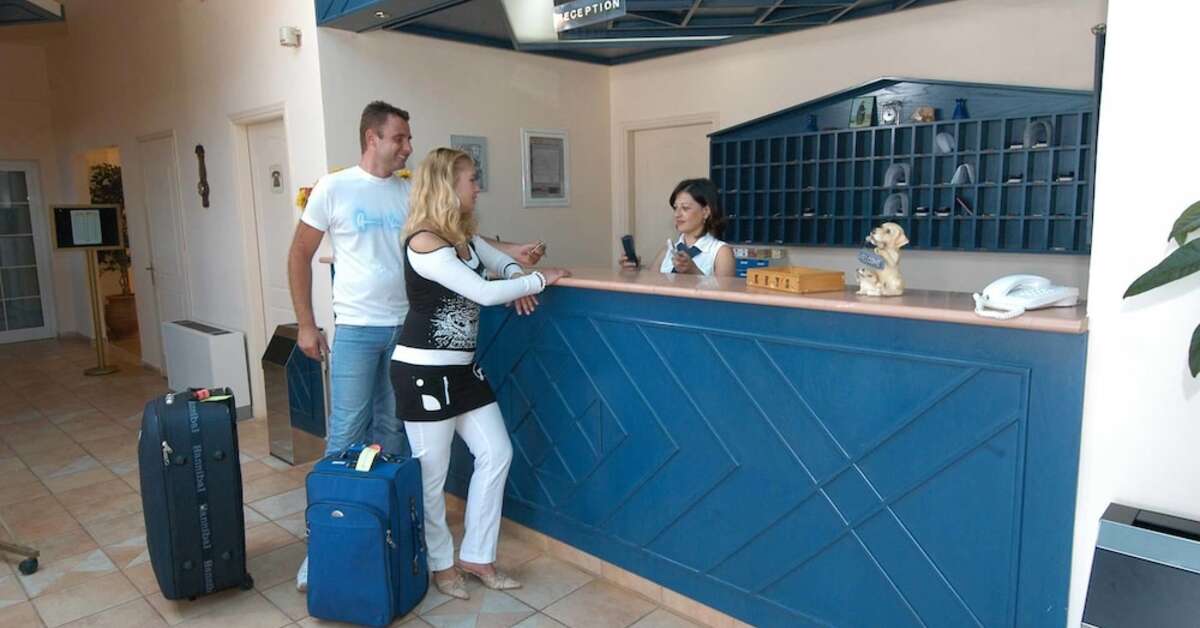 Een foto van het interieur van Porto Skala Hotel