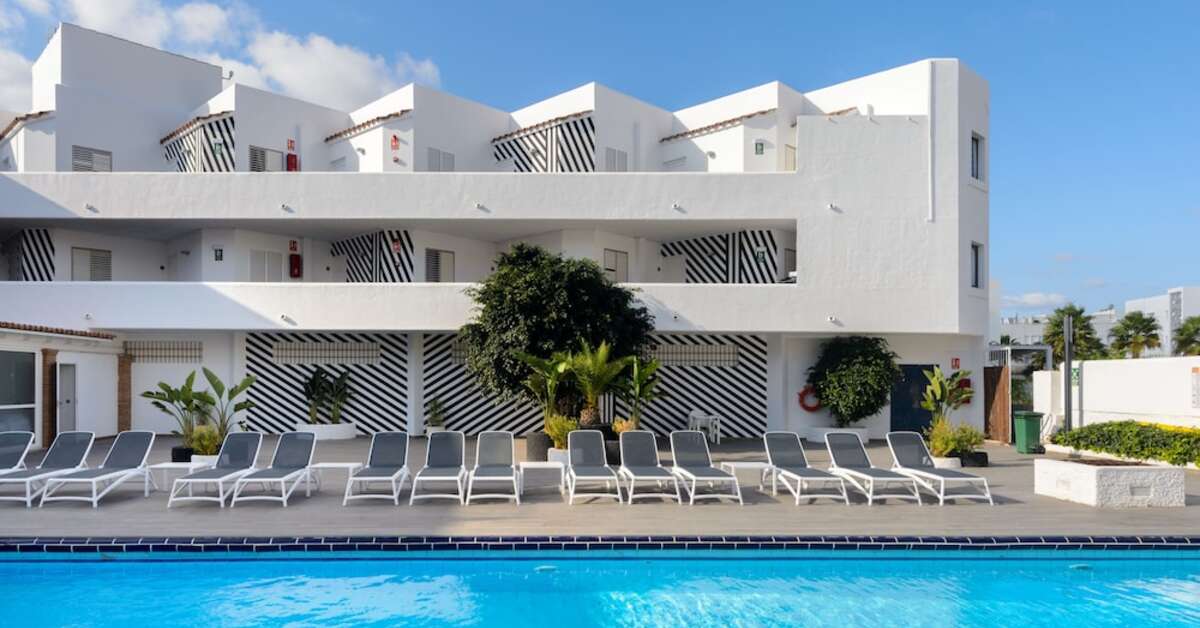 Ein Foto vom Pool im Aparthotel Vibra Mogambo