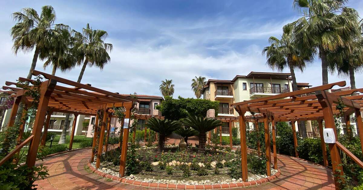 Een foto van de buitenkant van Gypsophila Holiday Village