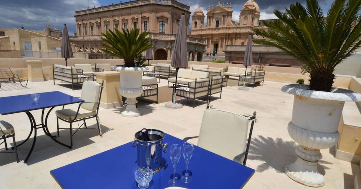 Een foto van het terras bij Gagliardi Boutique Hotel
