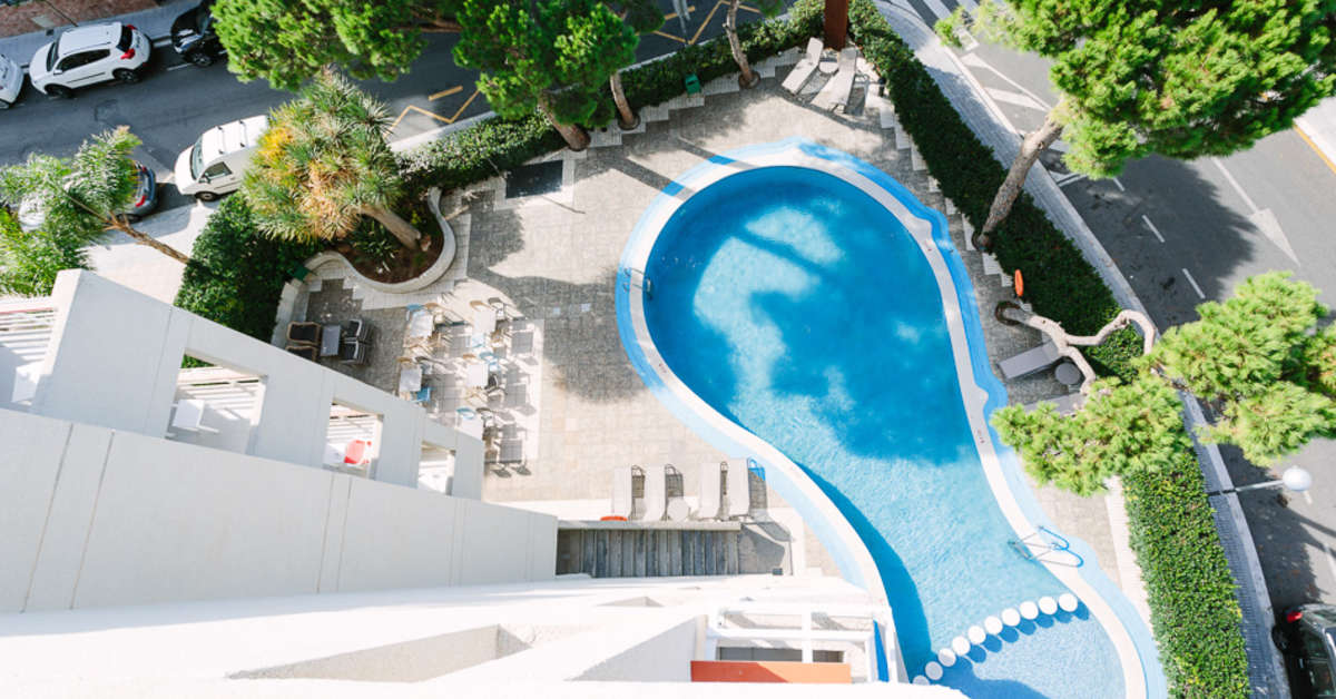 Een foto van het zwembad bij Golden Acqua Salou