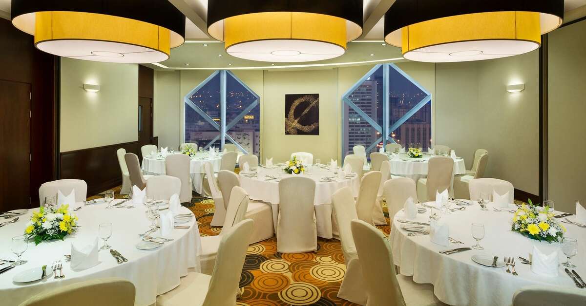 Een foto van City Seasons Towers