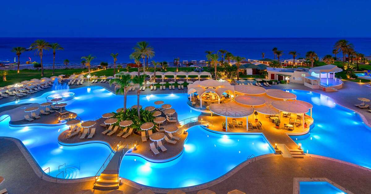 Een foto van het zwembad bij Rodos Palladium Hotel