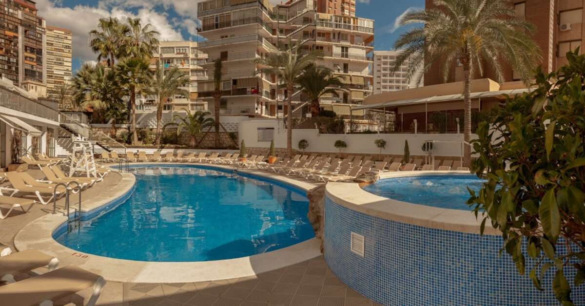 Een foto van het zwembad bij RH Princesa Benidorm