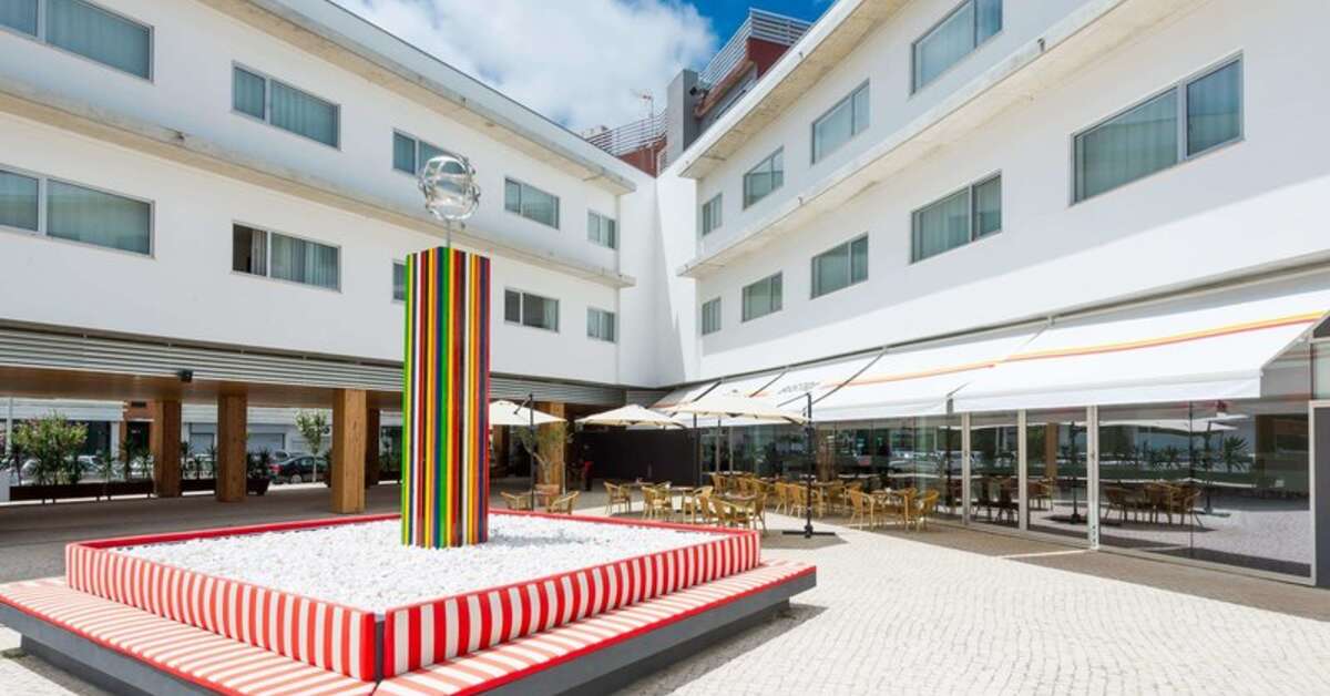 Een foto van de buitenkant van Tryp by Wyndham Leiria