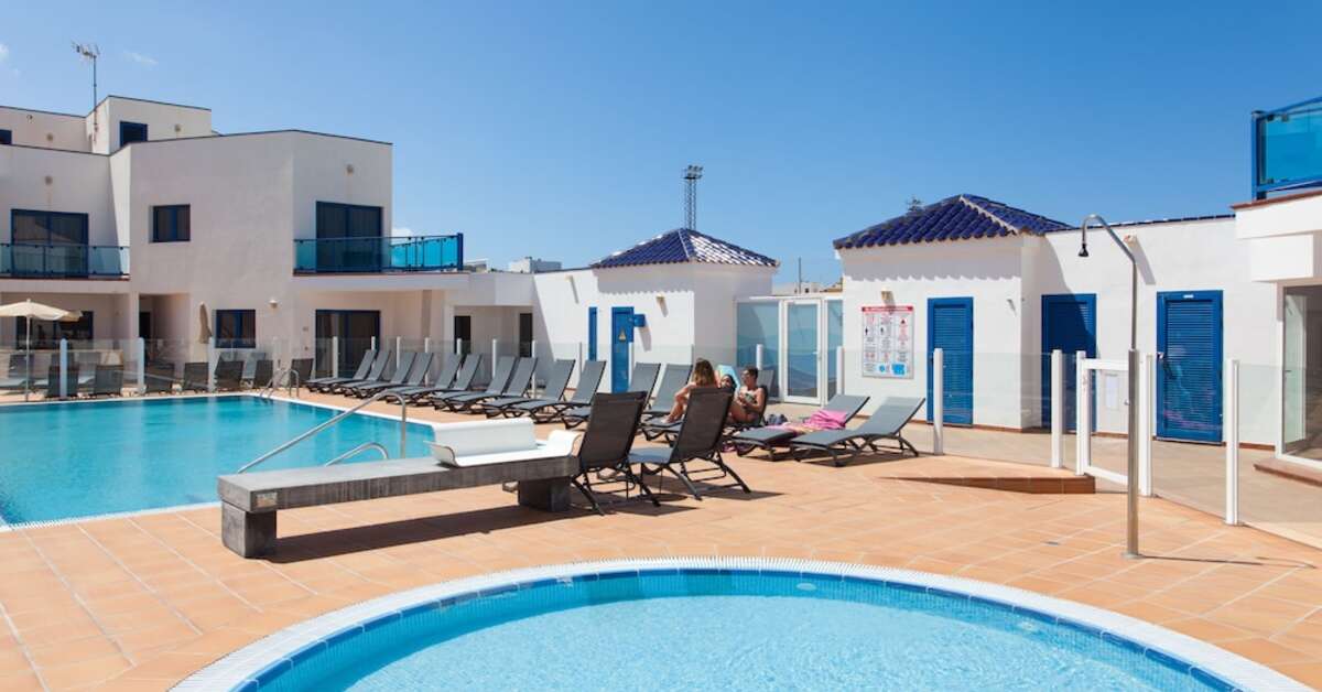 Een foto van het zwembad bij Appartementen Tao Cotillo