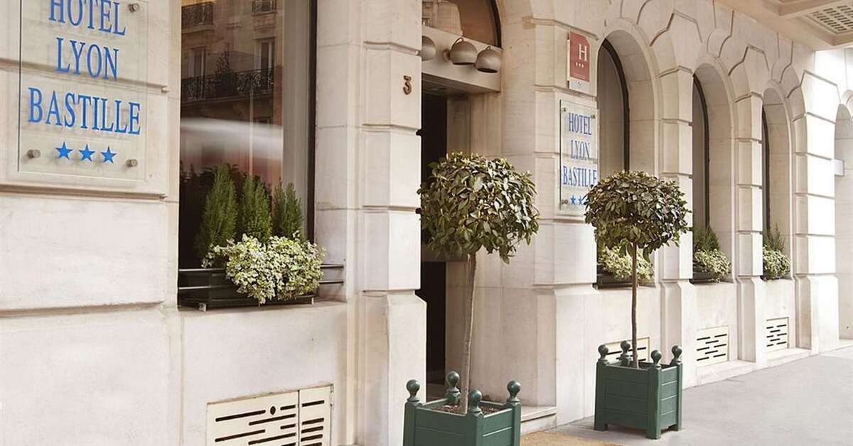 Een foto van de buitenkant van Hotel Lyon Bastille