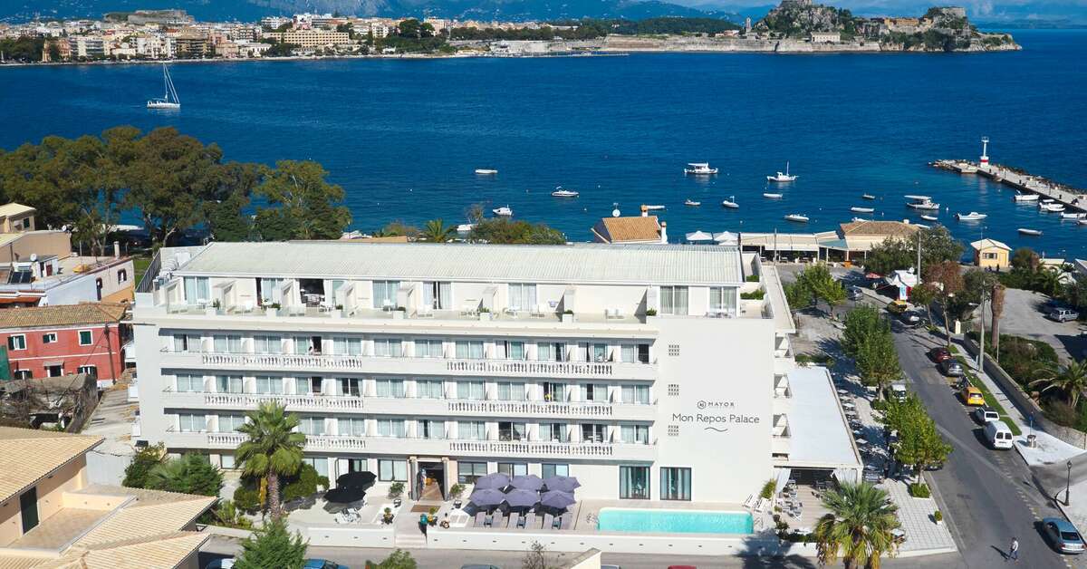 Een foto van de buitenkant van Mon Repos Palace Hotel