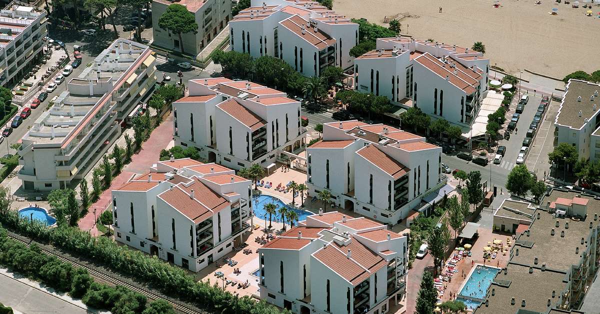 Een foto van de buitenkant van Appartementen Pins Platja