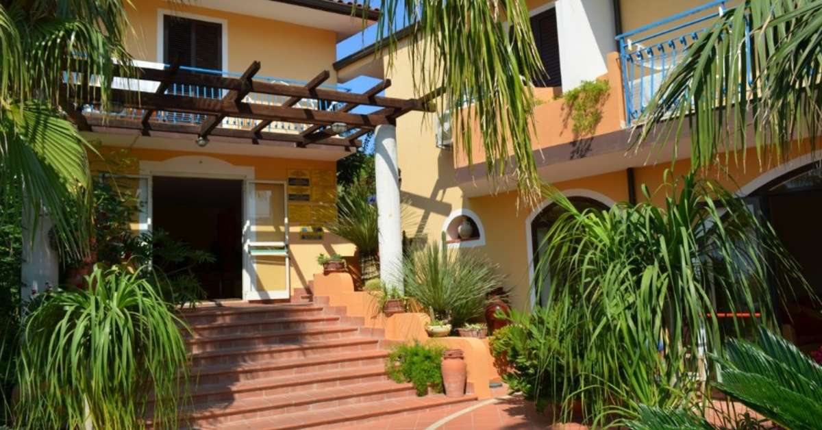 Ein Foto von der Außenansicht des Hotel Grotticelle