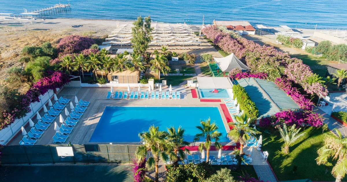 Een foto van The Garden Beach Hotel