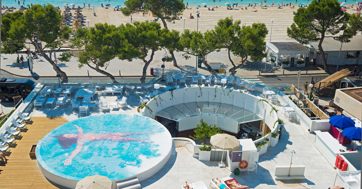 Ein Foto vom Pool im Fergus Style Palmanova