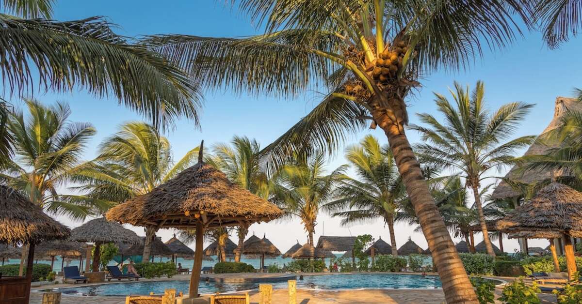 Een foto van het zwembad bij Waridi Beach Resort & Spa