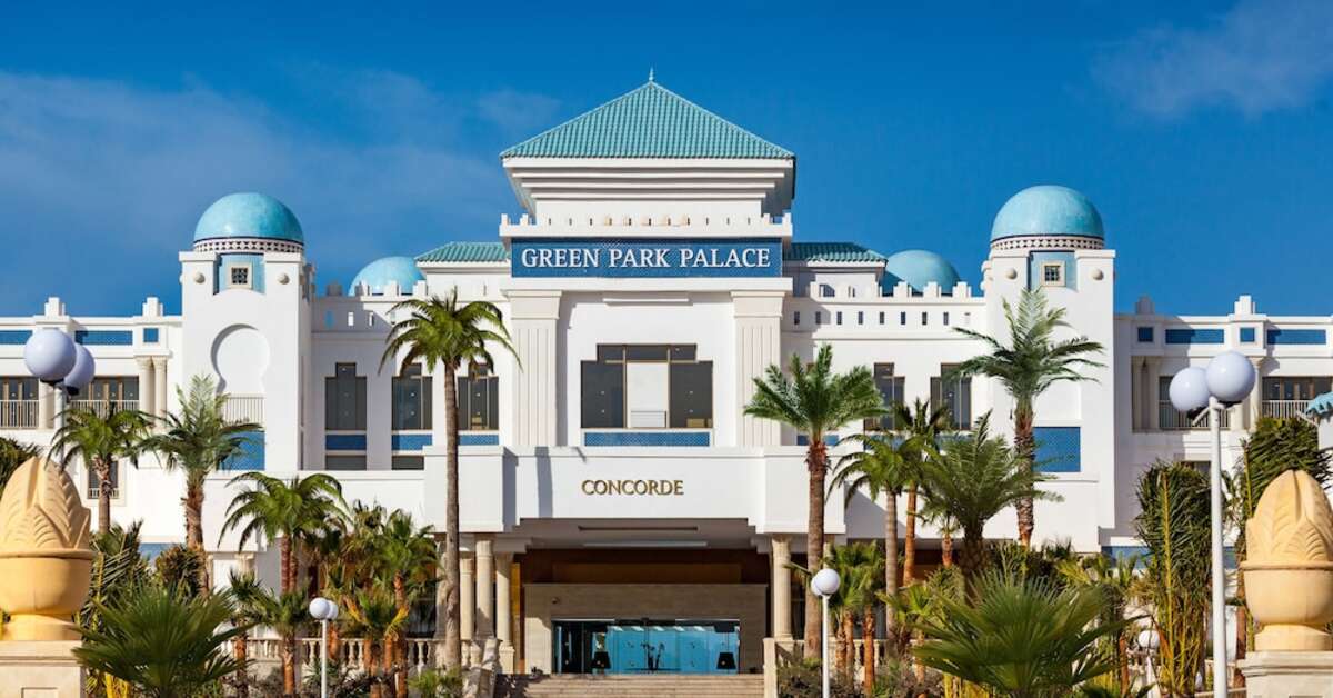 Een foto van de buitenkant van Barcelo Concorde Green Park Palace
