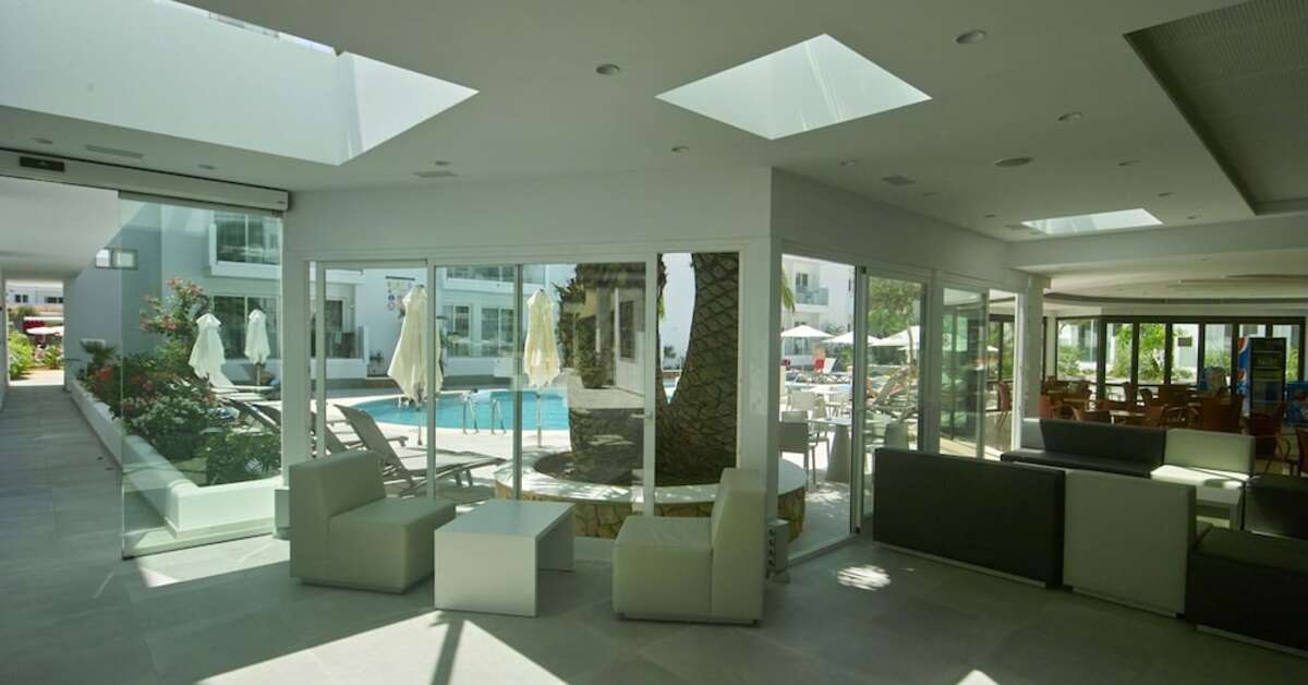 Een foto van het interieur van Balansat Resort
