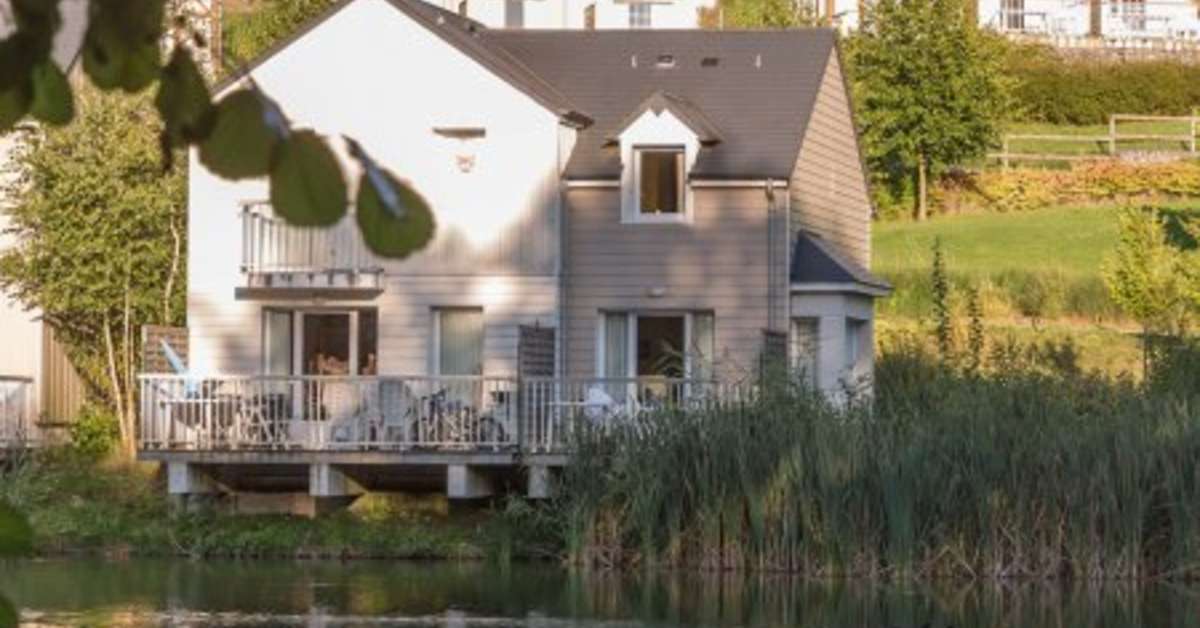 Een foto van de buitenkant van Pierre & Vacances Village Club Normandy Garden