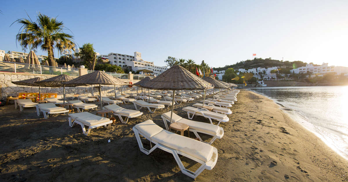 Een foto van het strand bij Salmakis Resort & Spa