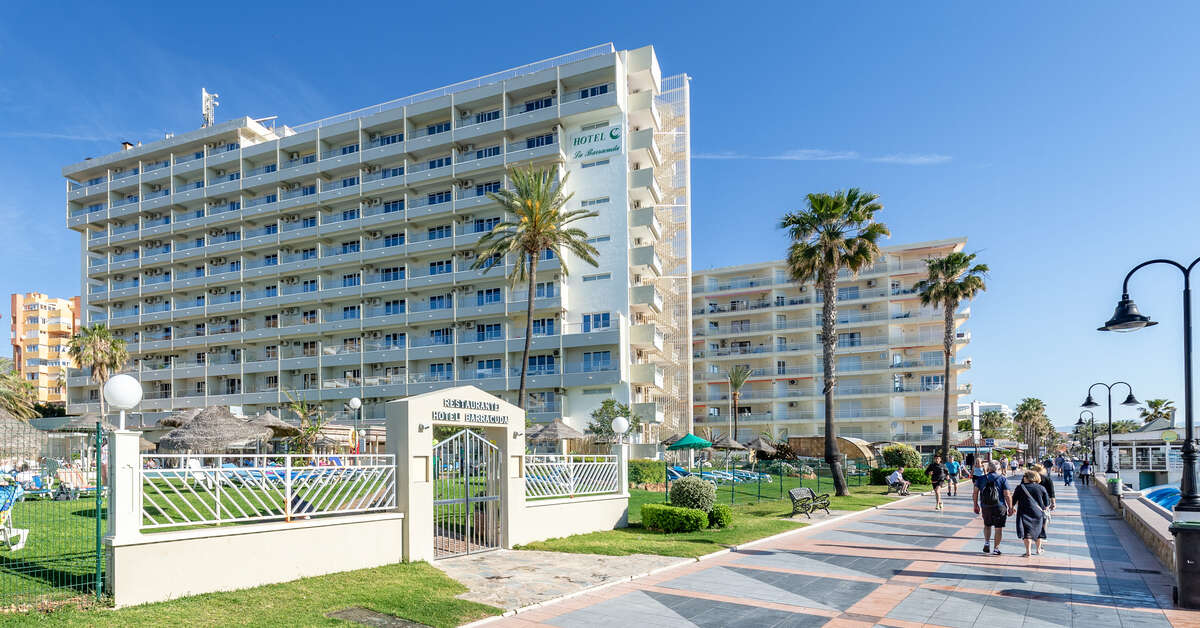 Een foto van de buitenkant van Hotel La Barracuda