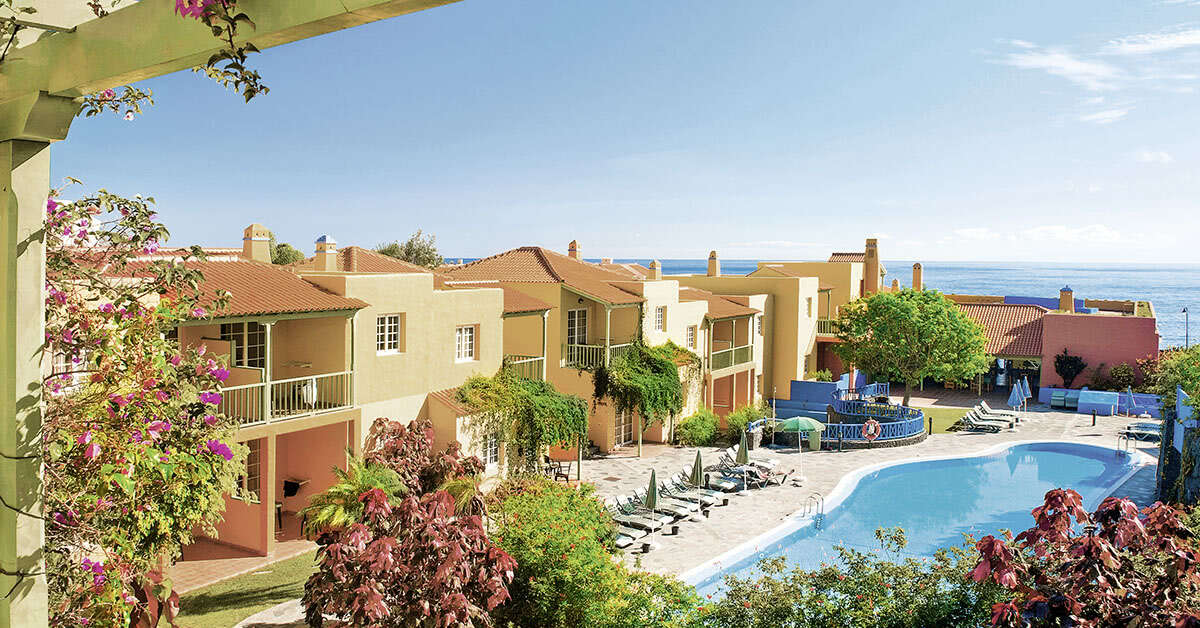 Een foto van het zwembad bij Appartementen La Caleta