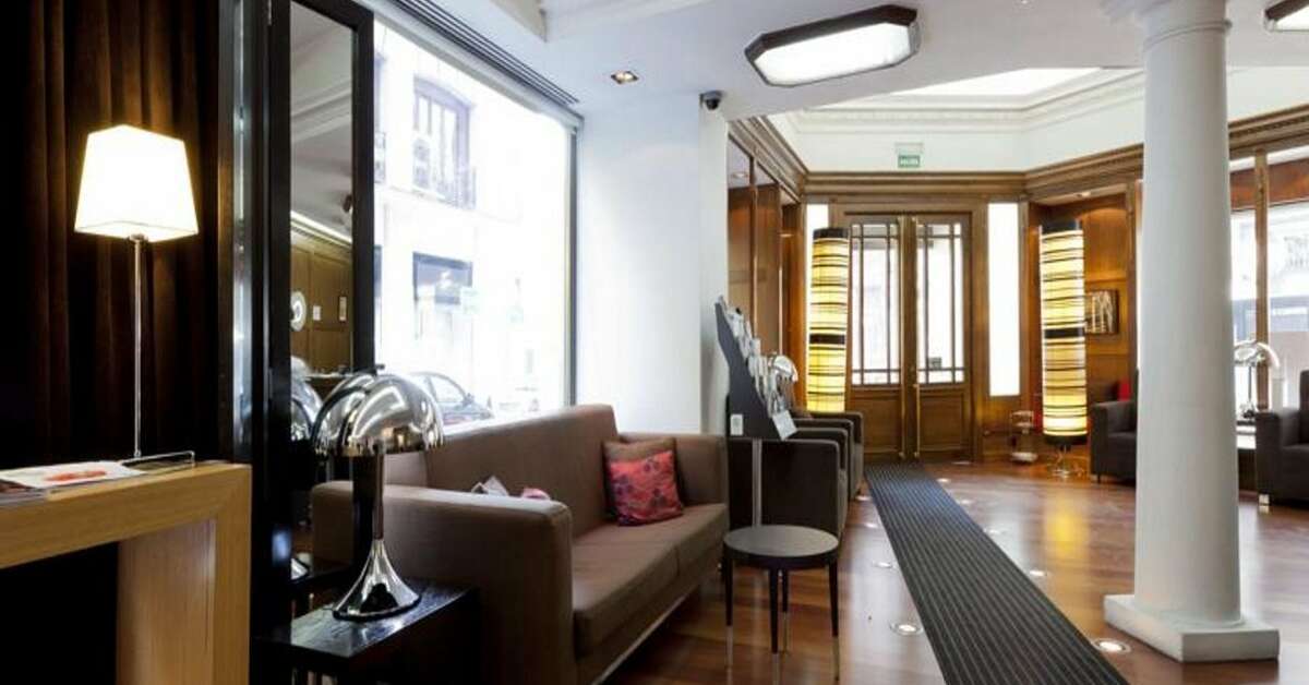 Ein Foto vom Innenbereich im Hotel Quatro Puerta Del Sol