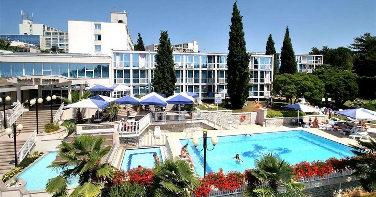 Een foto van het zwembad bij Hotel Zorna Plava Laguna