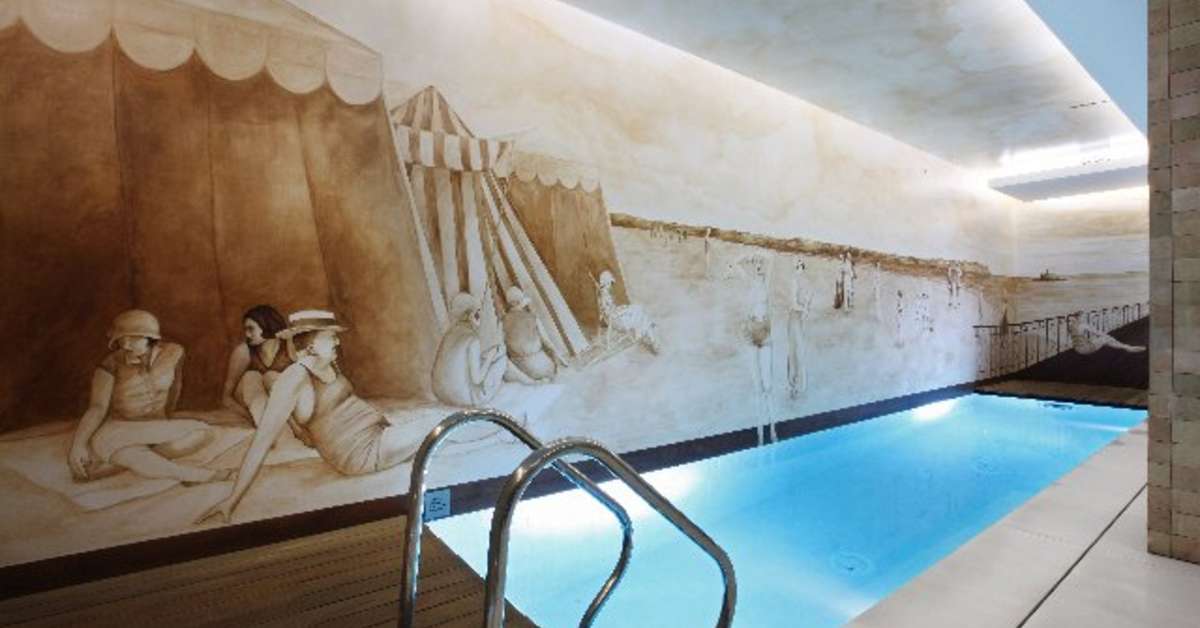 Een foto van het zwembad bij Hotel Lisboa Plaza