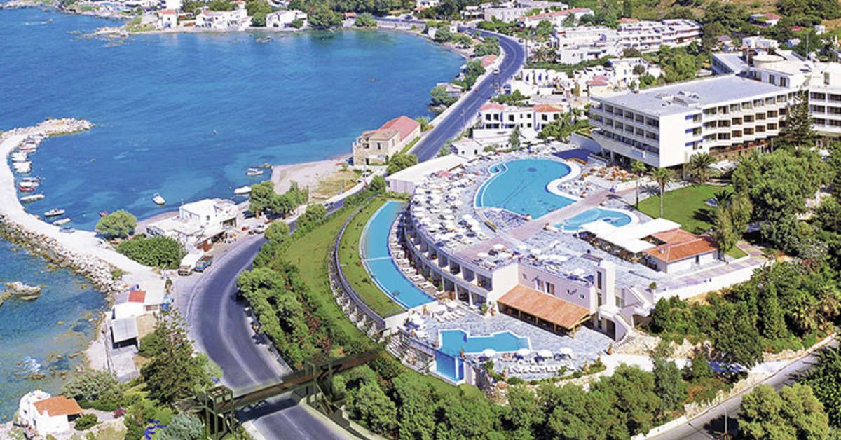 Een foto van het zwembad bij Leptos Panorama Hotel