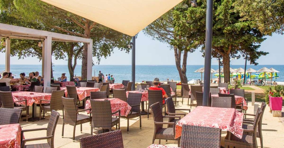 Een foto van het terras bij Camping Park Umag