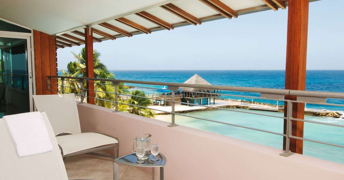 Een foto van het zwembad bij Avila Beach Hotel
